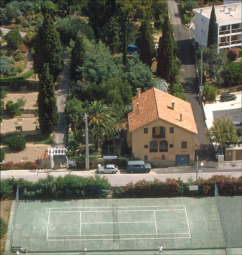 Vue aérienne de la façade sud.