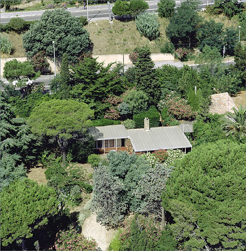 Vue aérienne prise depuis le sud-est.