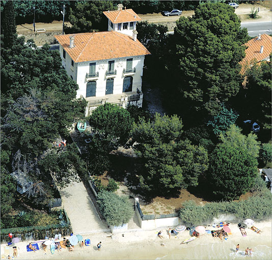Maison dite villa les Stoechades