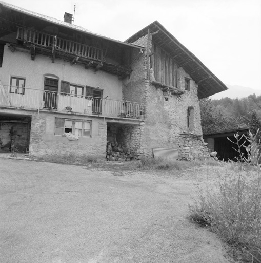 Villaron-Haut, parcelle 177. Vue prise du nord-ouest.