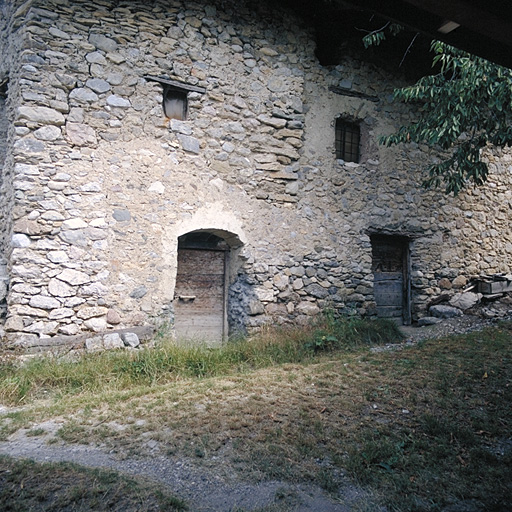 Villaron-Haut, parcelles 176 et 177. Vue prise du nord-ouest.