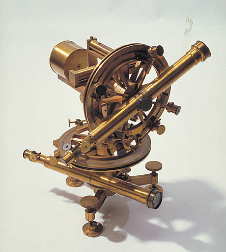 Instrument de mesure des angles pour lever des plans : théodolite de Gambey (CM 23)