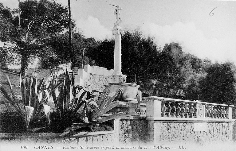 Fontaine Saint-Georges ou monument au Duc d'Albany