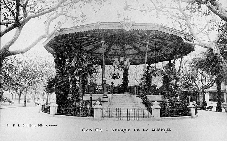 Cannes. Kiosque de la musique, [vers 1900].