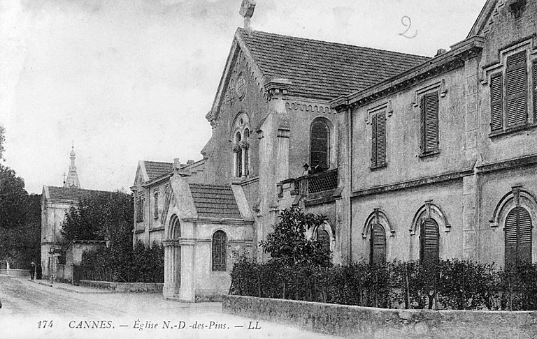 Cannes. - Eglise N.D - des Pins. [Vue de volume prise du nord-ouest.], début du 20e siècle.