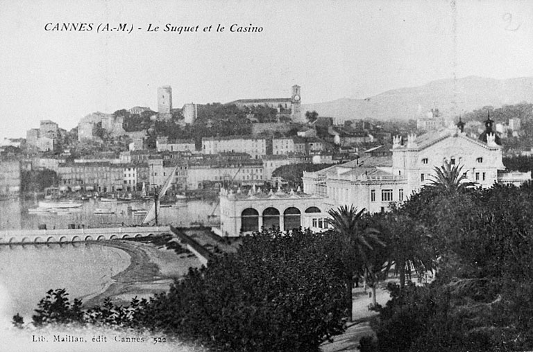 Cannes - Le Suquet et le Casino. [Vue d'ensemble prise de l'est.] Vers 1907