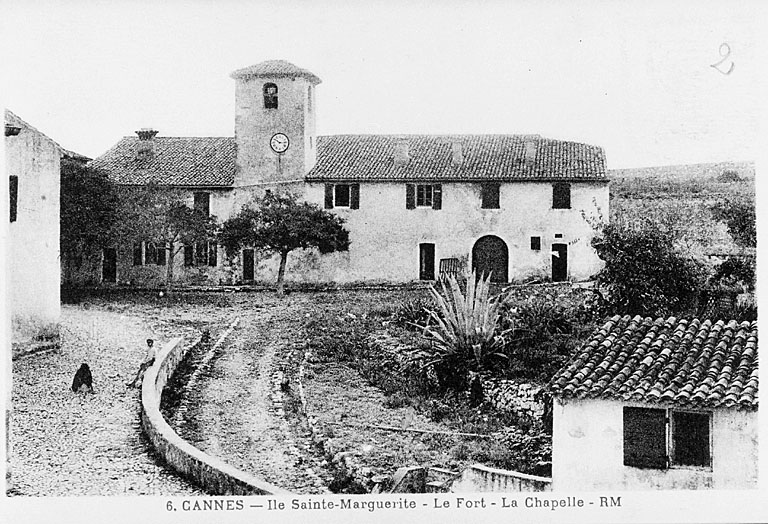 6. Cannes - Ile Sainte-Marguerite. Le fort. La chapelle.