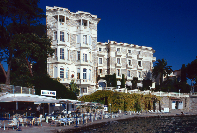 Vue générale depuis l'est.