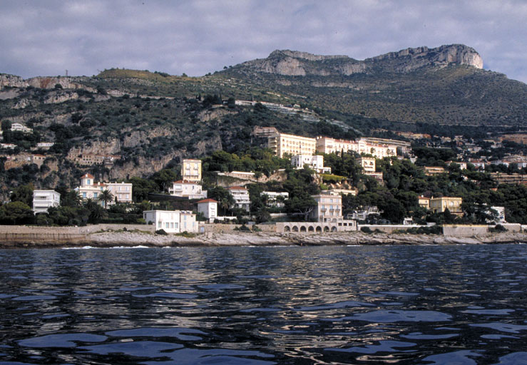 Vue générale du lotissement Mala, depuis l'est du Cap-Mala.