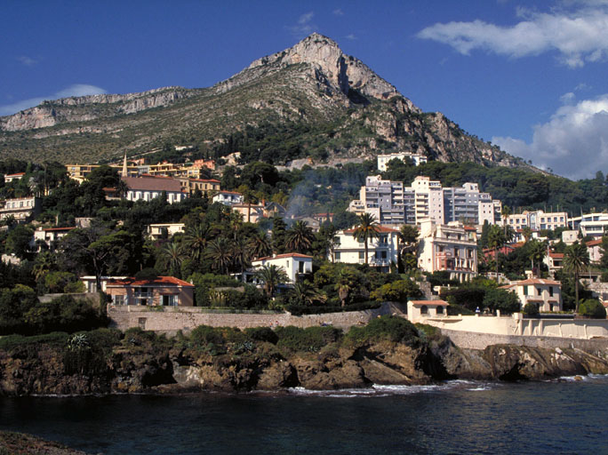 Vue générale du lotissement de Cap-Fleuri, depuis le sud ; Vue générale du lotissement de Cap-Fleuri, depuis le sud