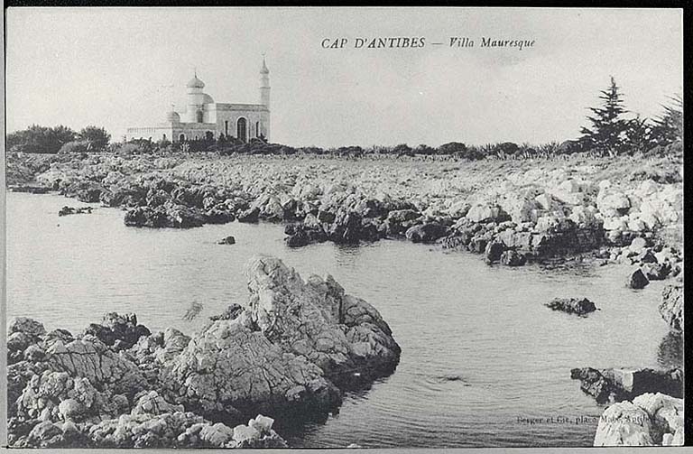 Cap d'Antibes - Villa Mauresque. [Le rivage nord-est de la propriété], vers 1910