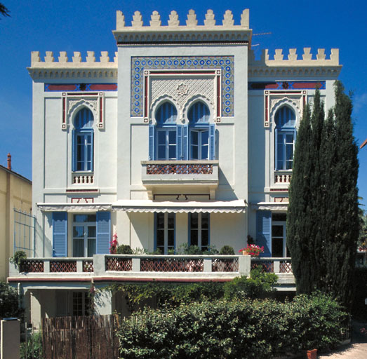 Façade sur jardin.