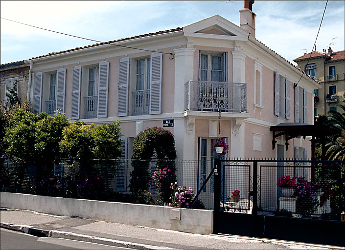 Section A3. Ilot 20. Parcelle 1033. 5, boulevard Châteaubriand. Vue prise du sud-est.