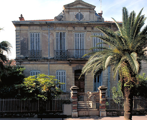 Section A6. Ilot 18. Parcelle 1859. 11, avenue Ernest Millet. Façade nord.