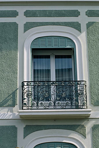 Section A6. Ilot 16. Parcelle 1865. 8, avenue Ernest Millet. Façade sud sur jardin.