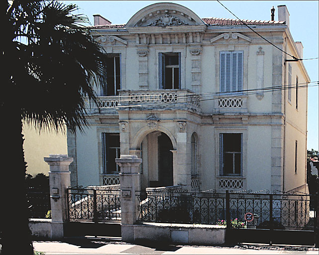 Section A6. Ilot 7. Parcelle 1942. 25, avenue Andrée-de-David-Beauregard. Façade nord-ouest.