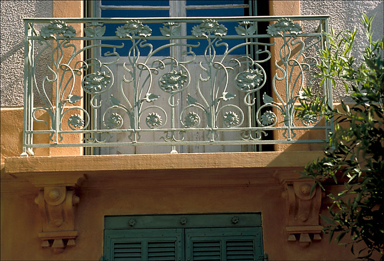 Section A6. Ilot 7. Parcelle 1943. 27, avenue Andrée-de-David-Beauregard. Ferronnerie Art Nouveau.