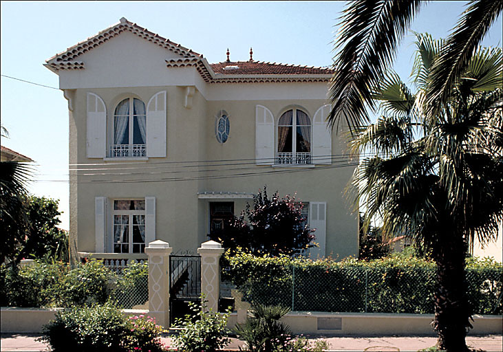 Section A6. Ilot 7. Parcelle 1941. 23, avenue Andrée-de-David-Beauregard. Façade nord-ouest.