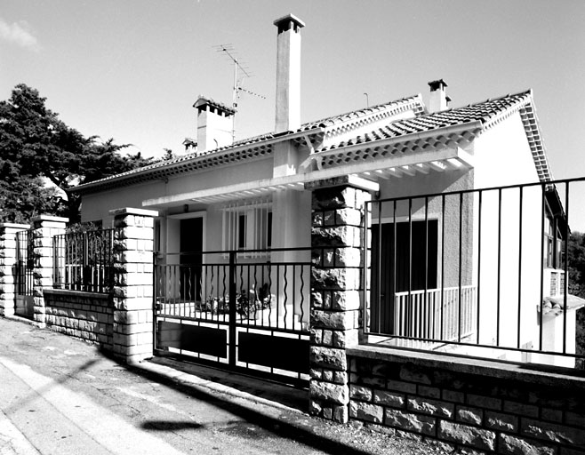 Section A3. Ilot 18. Parcelle 2382. 14 bis, boulevard Frédéric Mistral. Façade nord-ouest.
