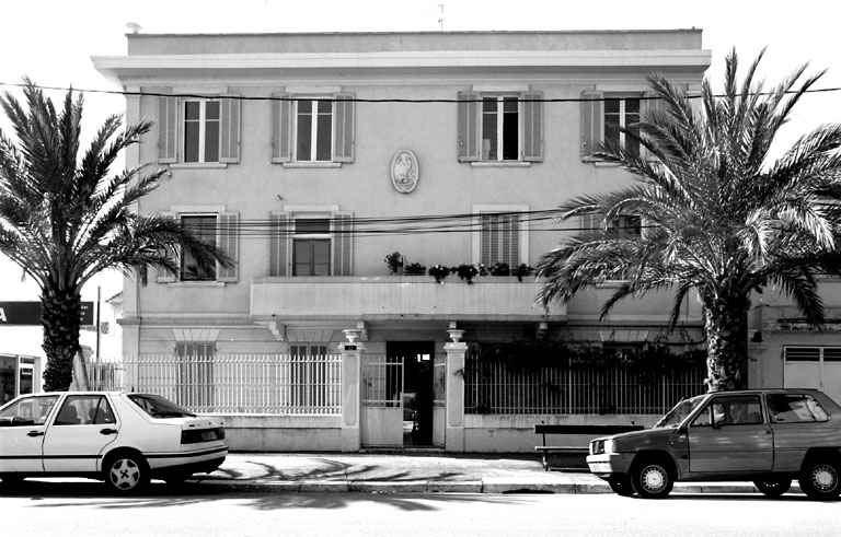 Section A7. Ilot 20. Parcelle 2054. 22, avenue Olbius Riquier. Façade nord-est.