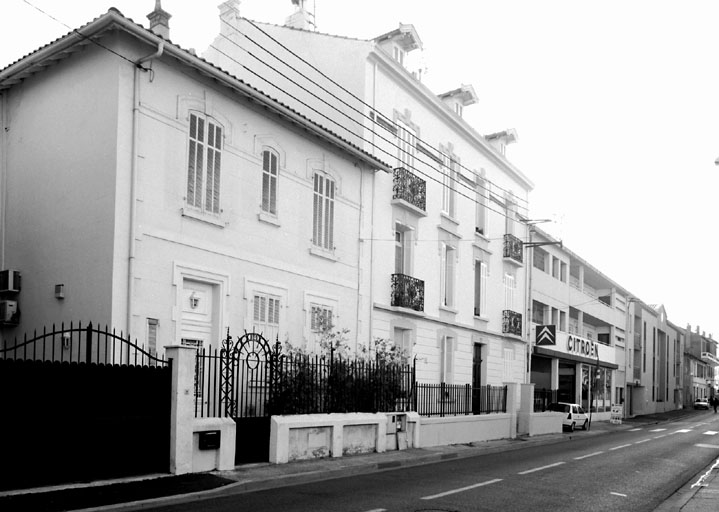 Section A5. Ilot 16. Parcelles 1439-1438. 14, avenue Nocart - 12, avenue Nocart. Vue d'ensemble prise du nord-est