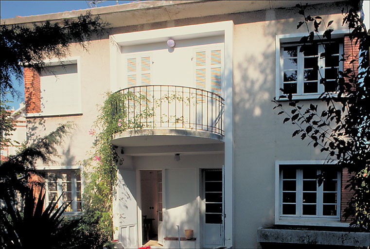 Section A6. Ilot 3. Parcelle 2399. 5, avenue des Nations-Unies. Façade sud sur jardin.