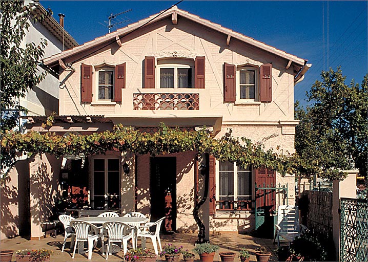 Section A5. Ilot 15. Parcelle 4132. 16, avenue Jean Bouin. Façade sur sur jardin.