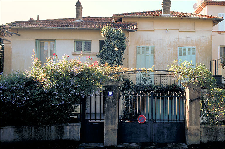 Section A6. Ilot 8. Parcelle 1907. 15, avenue François Arène. Vue de situation.