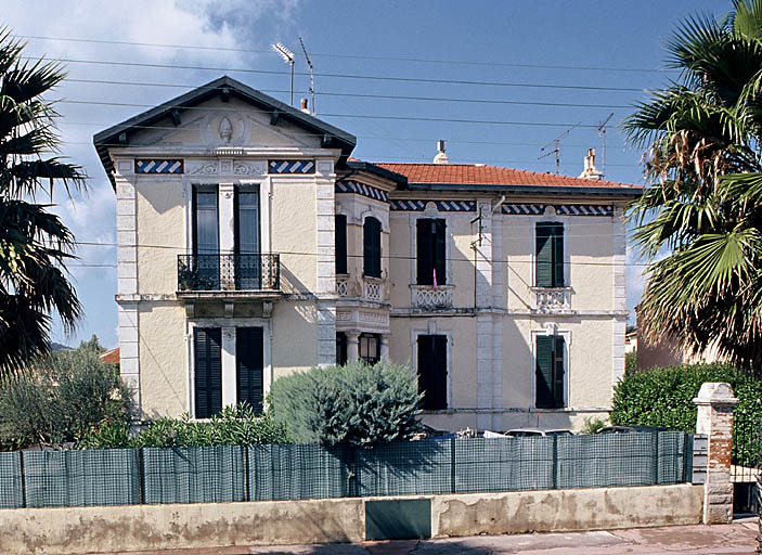 Section A7. Ilot 2. Parcelle 5307. 30-32, avenue Alexis Godillot. Façade orientale.
