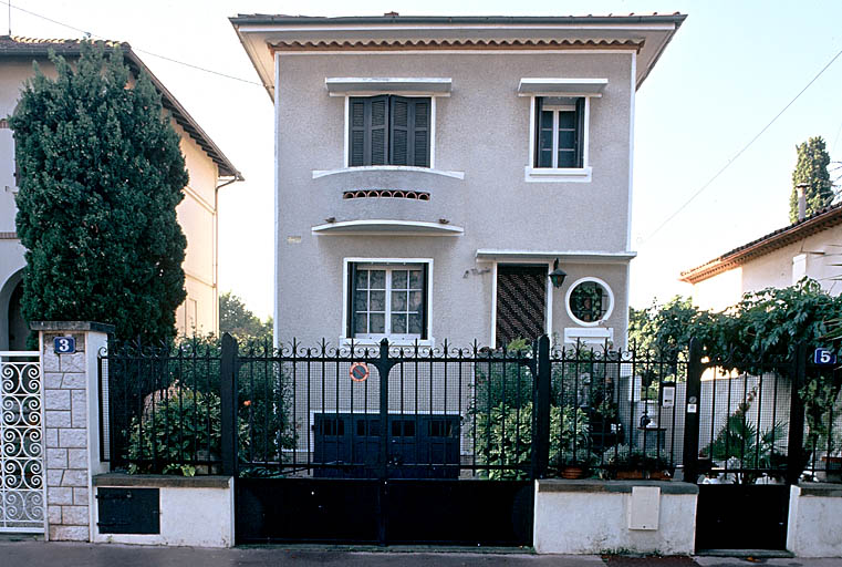 Section A6. Ilot 7. Parcelle 1931. 5, avenue Andrée-de-David-Beauregard. Façade nord-ouest.