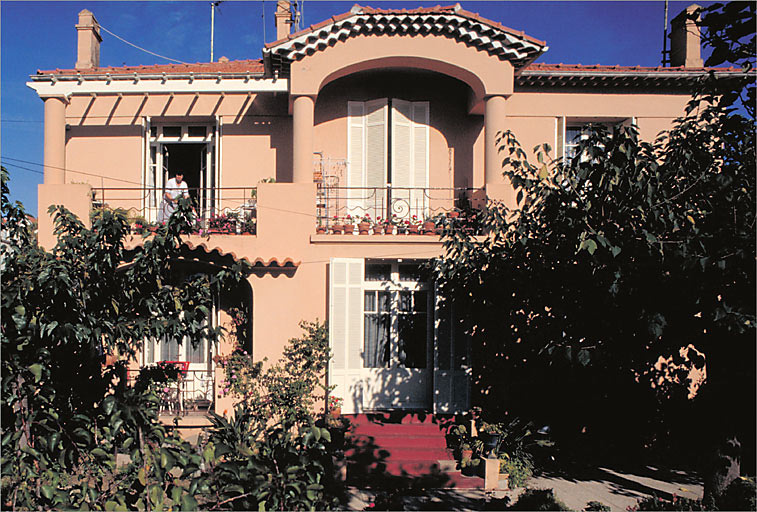 Section A3. Ilot 27. Parcelle 1012.19, avenue du XVe Corps d'Armée. Façade sud-est sur jardin.