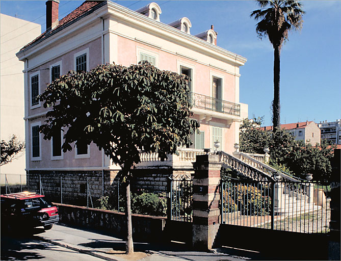 Section A7. Ilot 5. Parcelle 1994. 7, rue Michelet. Vue de situation.