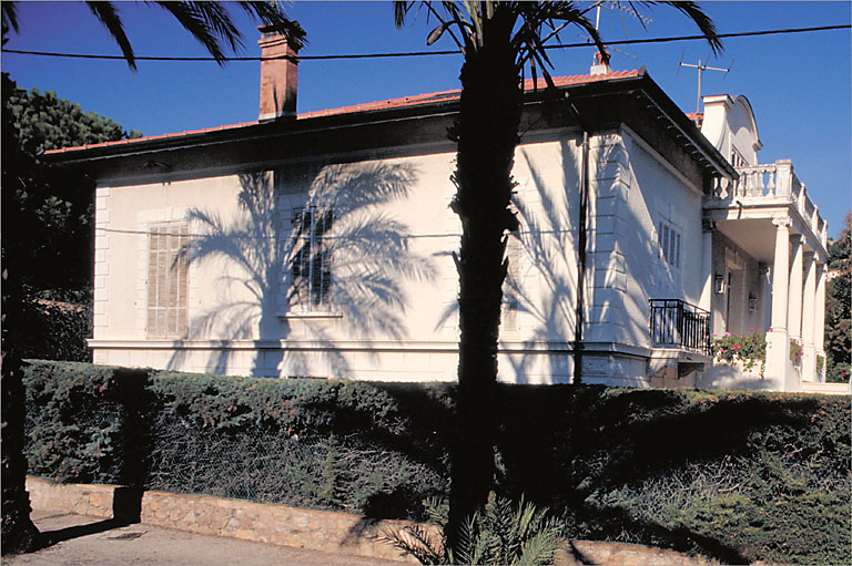 Section A1. Ilot 12. Parcelle 123. 8, avenue Jean Natte. Façade latérale.