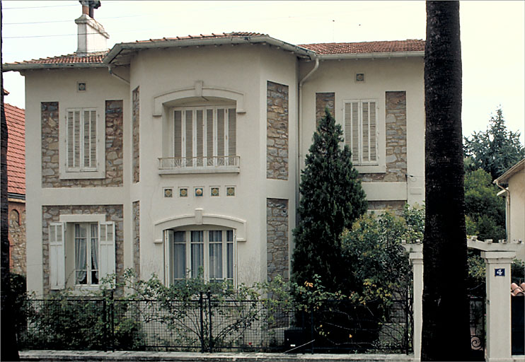 Façade nord. ; Section A5. Ilot 6. Parcelle 1542. 4, rue du Docteur Léopold Jaubert. Façade nord.