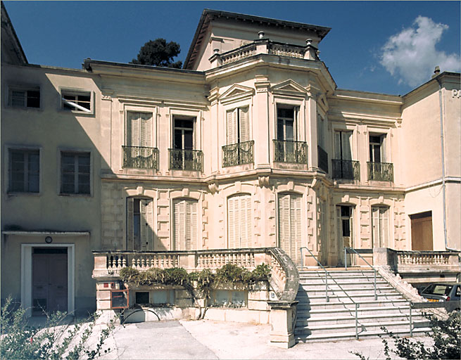Façade antérieure. Vue générale.
