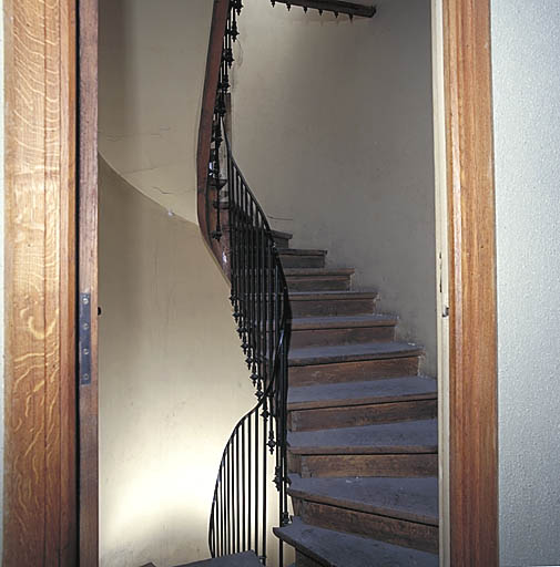 Escalier conduisant aux combles.