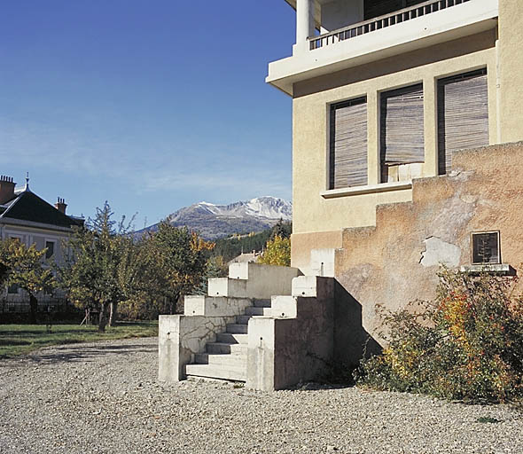 Elévation sud. Détail du départ de l'escalier.