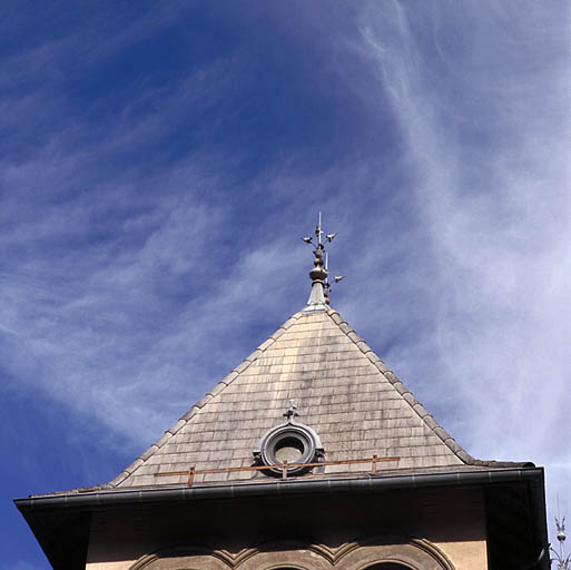 Toiture (détail). Oeil-de-boeuf.