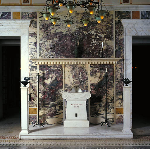 Ensemble de l'autel, 2 colonnes, 2 lampes à huile