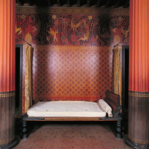 ensemble de peintures monumentales, plafond, 2 colonnes ; Vue d'ensemble. ; Partie centrale du mur est.