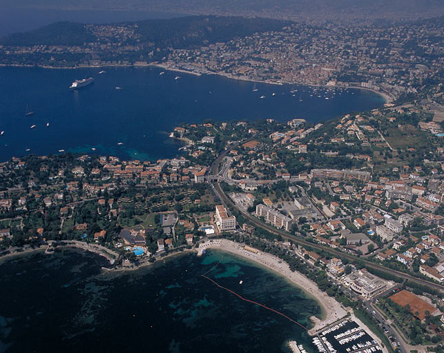 Vue aérienne panoramique du quartier Barratier depuis l'est.