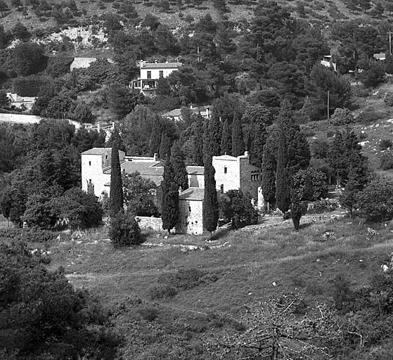 Vue d'ensemble depuis le sud-ouest.