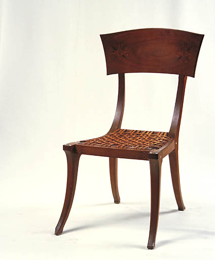 Vue d'ensemble de la chaise en coeur vert.