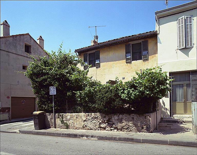 Maison construite en 1845 pour Laurent Carvin, tuilier. ; Fig. 12 - Maison, 50 rue Le-Pelletier (parcelle H36, 37), construite en 1845 pour Laurent Carvin, tuilier.