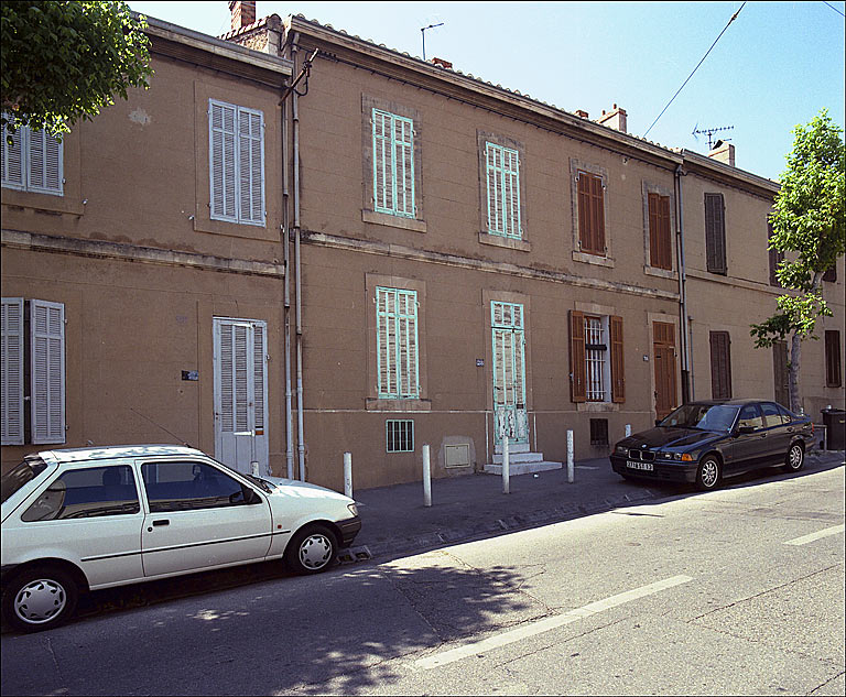 Fig. 37 - Maison jumelée, 26, 28 boulevard Fenouil, (parcelle H 120-121). L'une d'elle a été construite en 1913 pour un employé (Bonnet ep. Rouard). Vue générale de la façade.