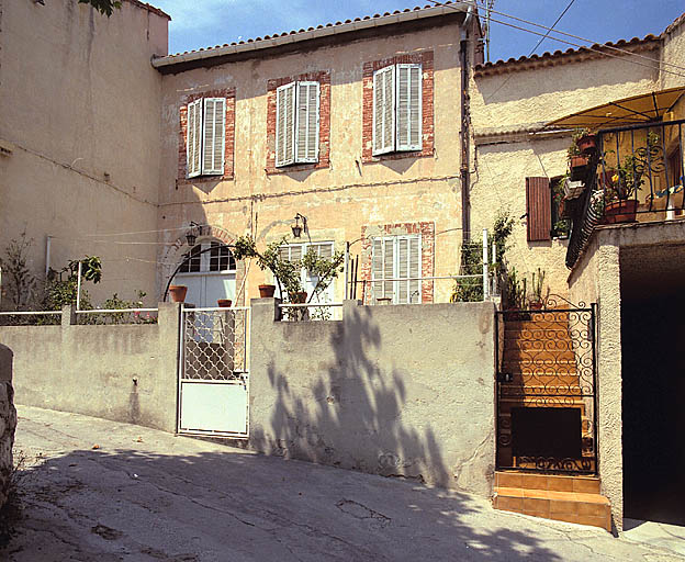 Maison (parcelle D 68), construite vers 1870 : vue générale.