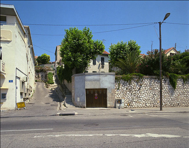 Fig. 55 - Maison, 4 passage Ferrari (parcelle I 147) construite en 1897 pour Mme Ferrari Laurent née Fenouil, capitaine marin à l'Estaque.