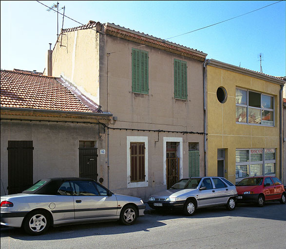 Ilot situé entre le boulevard Farrenc et le littoral. Maison, 8 boulevard Farrenc (K0146), construite en 1905. Vue générale de la façade.