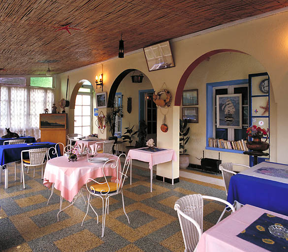 Vue de la salle de restaurant.