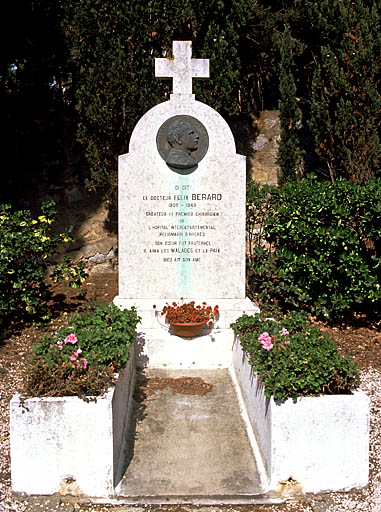 Tombeau de Félix Bérard, créateur de l'hôpital.